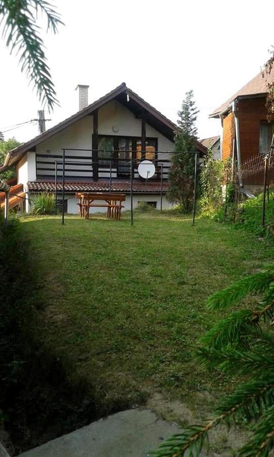 Cavoj Guest House Exterior photo
